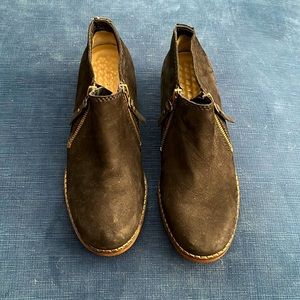 Hush Puppies ankle booties